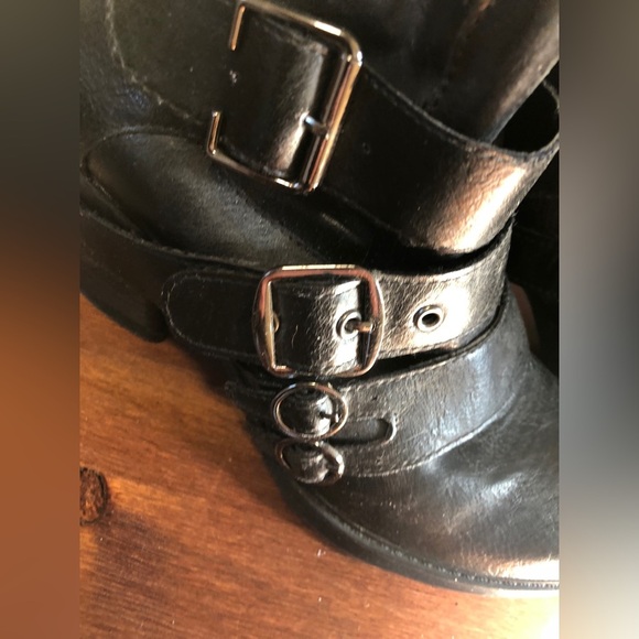 Faux leather heeled boots - Picture 2 of 6